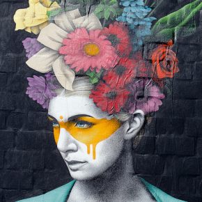 Wer parallel zur Urban Nation Biennale entlang lief, konnte an diversen Fassaden auf beiden Seiten der Bülowstraße weitere Kunstwerke entdecken.